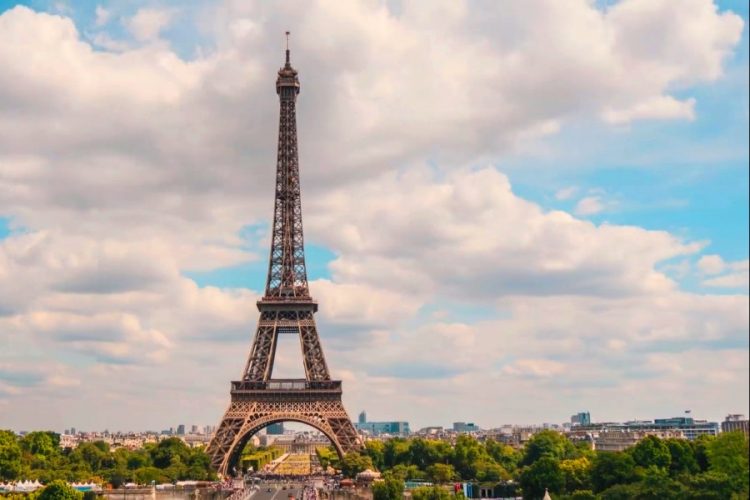 Вокруг Эйфелевой башни построят огромный сад