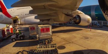 В международном аэропорту Дубая произошла авиакатастрофа