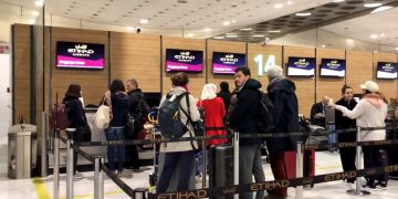 Etihad Airways предоставляет пожилым пассажирам спецтарифы