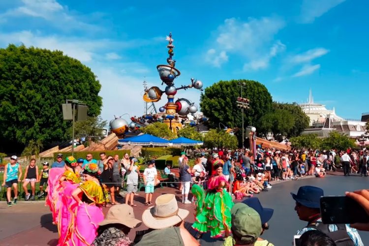 «Новая Галактика в Диснейленде» пустит фанатов Звездных войн только на 4 часа