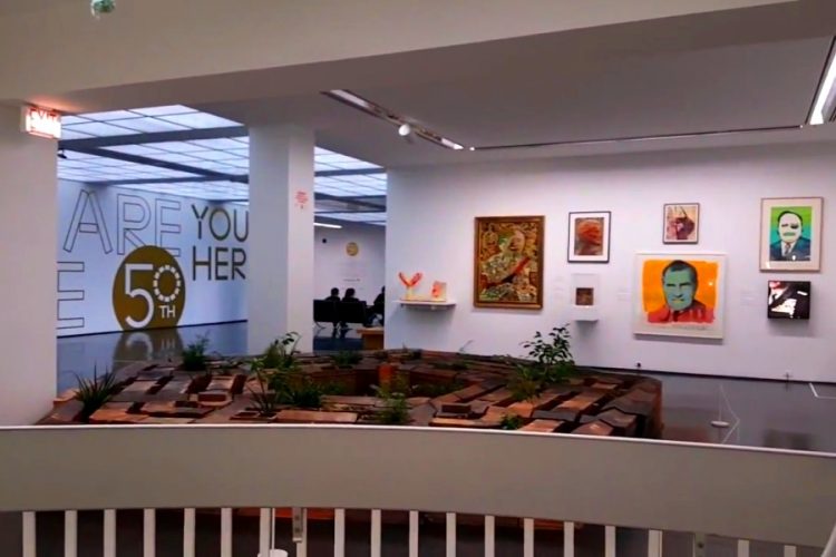 Музей современного искусства Чикаго представляет выставку о возможности слышать друг друга