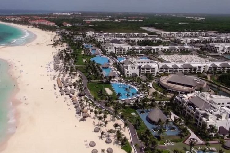 новость 24-06-2019 Hard Rock Hotel удалит дозаторы ликера из мини-баров