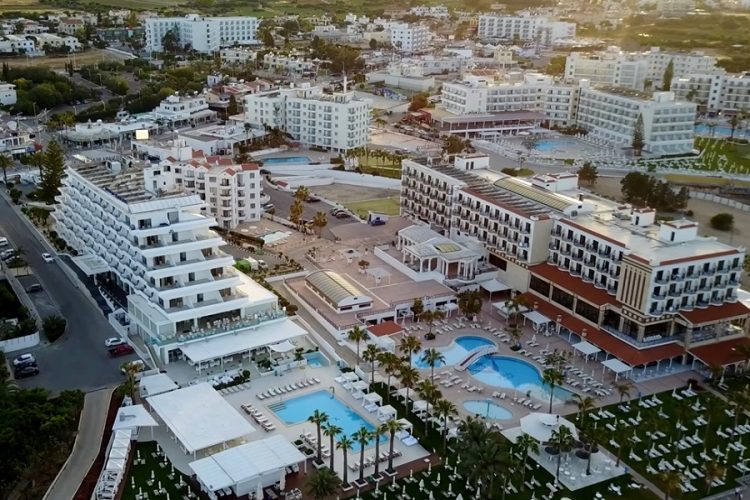 Керамические работы Пикассо демонстрируют на Кипре