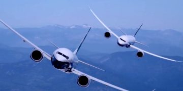 Испытания Boeing 737 Max с треском провалились