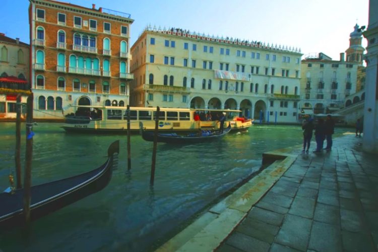 Венеция стремится попасть в черный список ЮНЕСКО