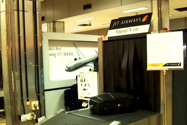 Клиенты аэропорта Хитроу смогут оставить жидкости в сумках во время проверки