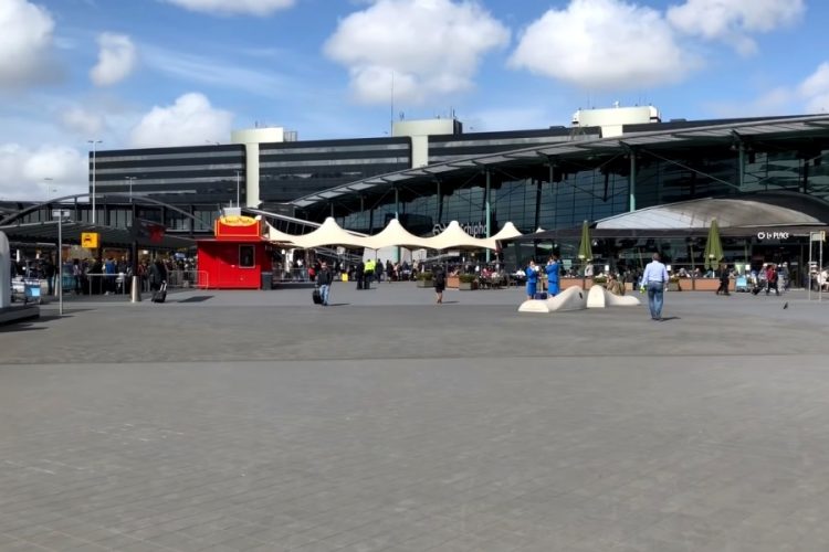 Пассажир авиакомпании Эмирейтс пытался перевезти 64 кг героина