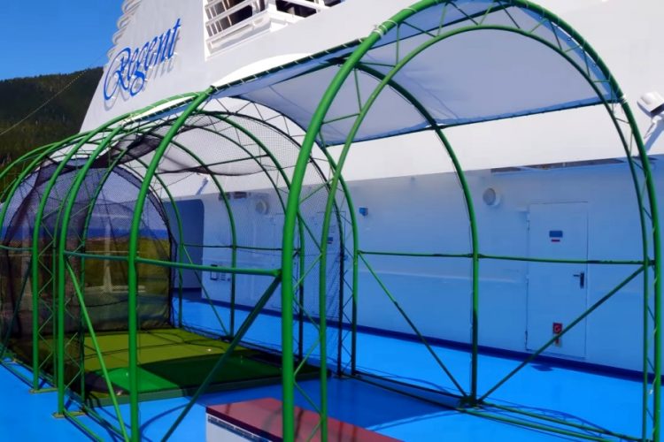 В Стамбуле торжественно встретили круизный лайнер Regent Seven Seas