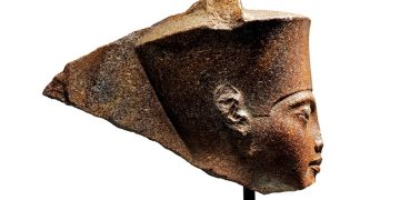 Голову Тутанхамона продадут на аукционе