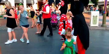 Парк Дисней открывает вселенную Marvel