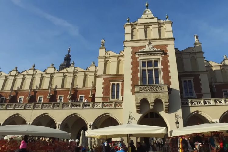 Все для туристов: появилась площадка, которая будет предоставлять услуги гида