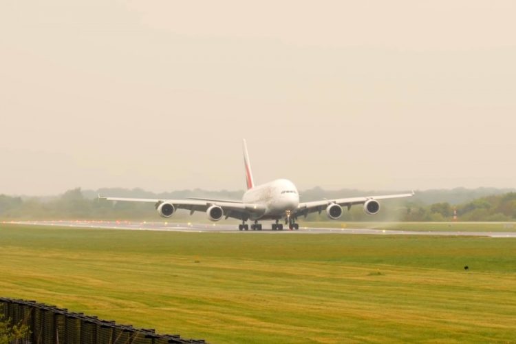 Пассажиры не верят в искренность чиновников из европейских стран