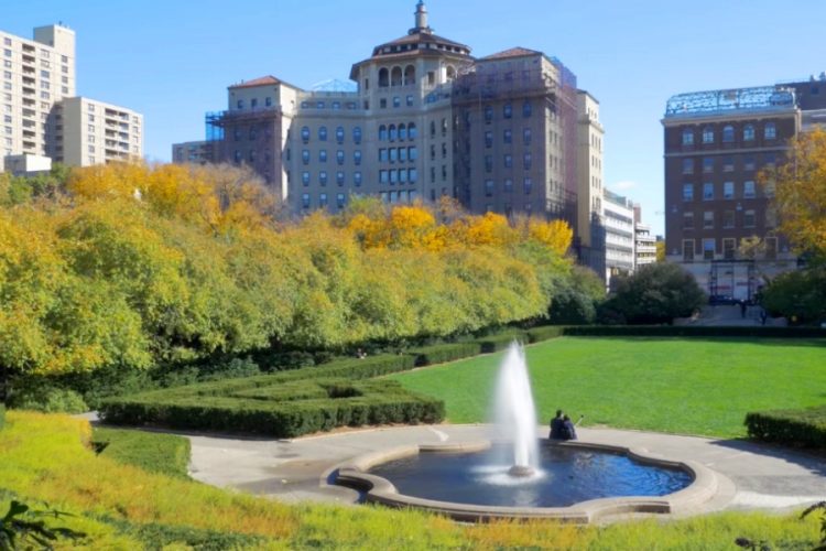 Сайт Hotels.com предлагает 25 бесплатных номеров в Нью-Йорке