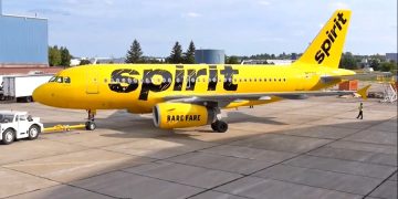 Авиакомпания Spirit Airlines внесла пассажира в пожизненный черный список