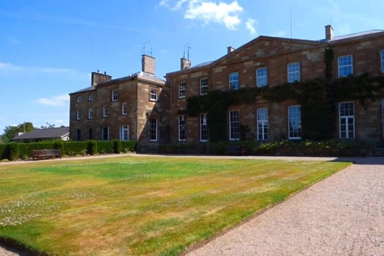 Замок Хиллсборо приглашает на фестиваль