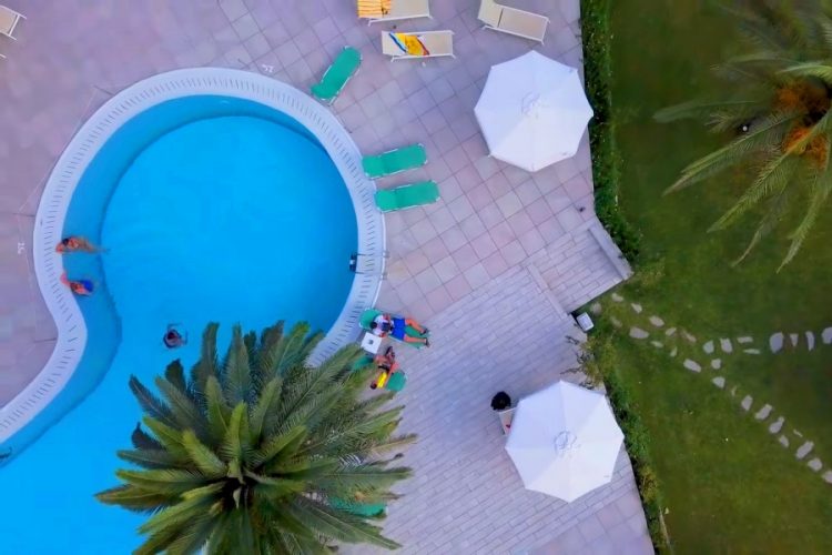 Саудовских женщин массово грабят в Греции