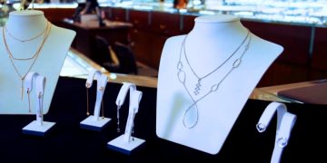 Украшения голливудских звезд покажут на выставке в Риме