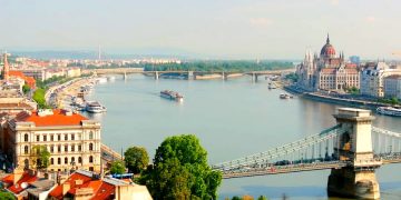 Туристический бум в Будапеште может стать причиной ограничения турпотока