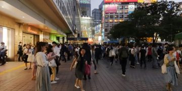 Японию активно заселяют мигранты - останется ли место для туристов?