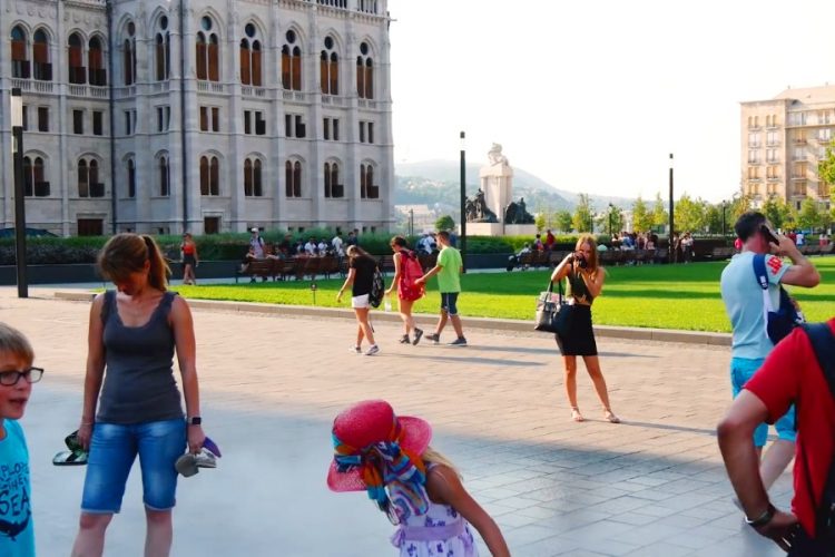 Эксперт развеял мифы об идеальном для покупки авиабилетов времени