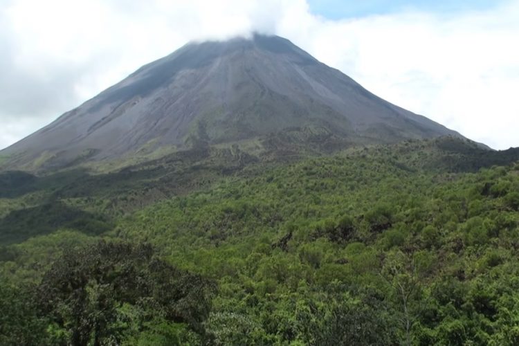 новость 16-07-2019 Парк вулканов Мираваллес стал национальным парком Коста-Рики