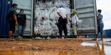 новость 30-07-2019 Республика Индонезия вернула мусор Франции и Гонконгу
