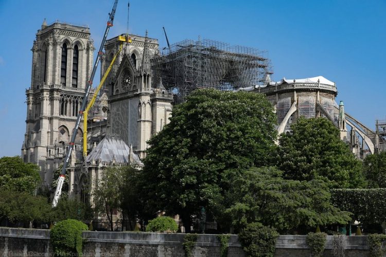 новость 26-07-2019 Собор Нотр-Дам может обрушиться из-за жары