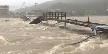 новость 04-07-2019 Проливные дожди накрыли Японию. Есть погибшие