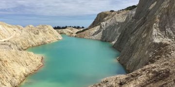 новость 21-07-2019 Инстаграммеры заболели после купания в Монте-Неме