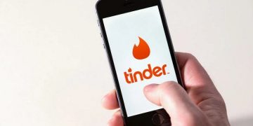 новость 26-07-2019 Новая функция от Tinder облегчит жизнь ЛГБТ-туристам