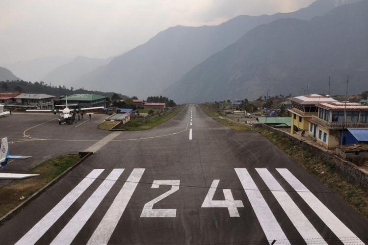 новость 13-07-2019 В Катманду самолет соскользнул с ВВП при заходе на посадку
