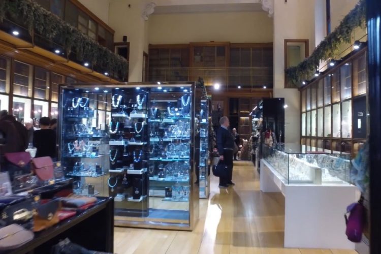 Древние артефакты вернет в Ирак и Афганистан Британский музей