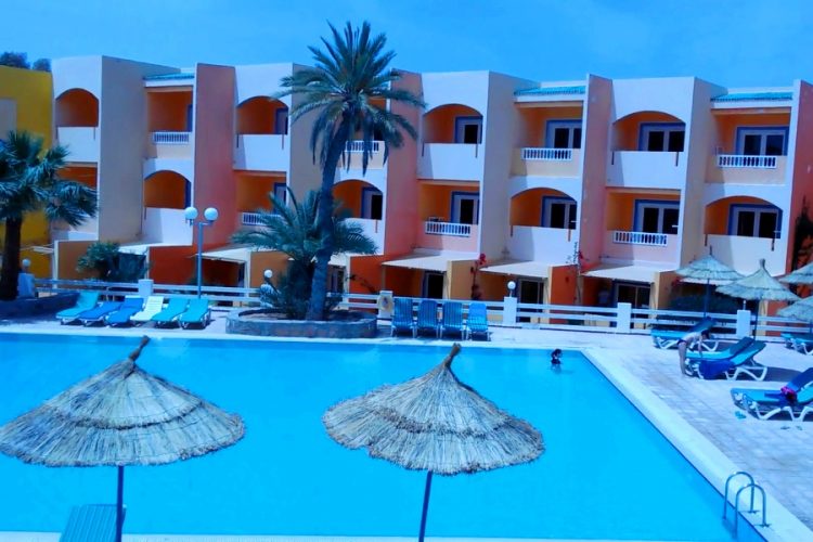 В отеле Caribbean World Djerba россиянин получил травму позвоночника