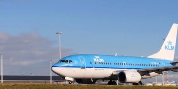 В Амстердаме возникла проблема с заправкой самолетов - задержали 250 рейсов