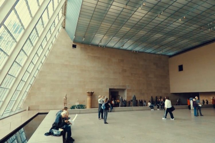 Музей Метрополитен посвятил выставку Луне