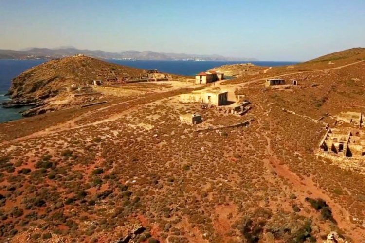 Греческий остров Макрониссос получил новый статус