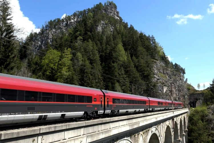 Инвалиды, которые путешествуют на поездах, не чувствуют поддержки