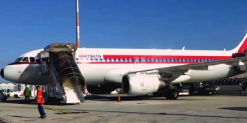 Команда футболистов может не попасть на матч из-за отмены рейсов