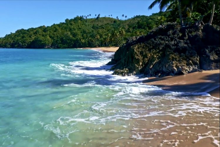 Эксперты ищут поставщиков поддельного алкоголя в Доминикане