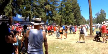 На фестивале в штате Калифорния застрелили 3 гостей