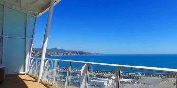 Из палубы корабля Royal Caribbean выпал ребенок