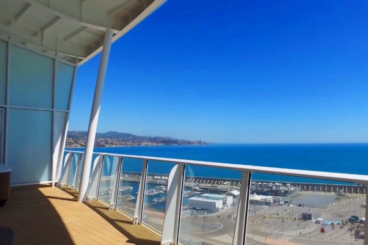 Из палубы корабля Royal Caribbean выпал ребенок