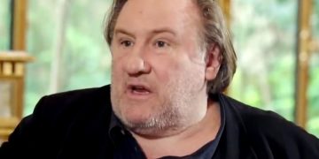 Жерар Депардье продаст мебель и продукты из своего ресторана на аукционе