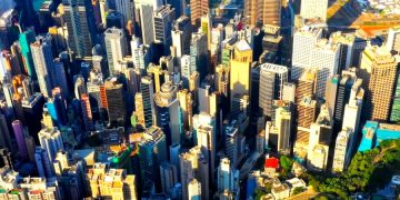 Демонстрации в Гонконге не убавили аппетит дальних туристов