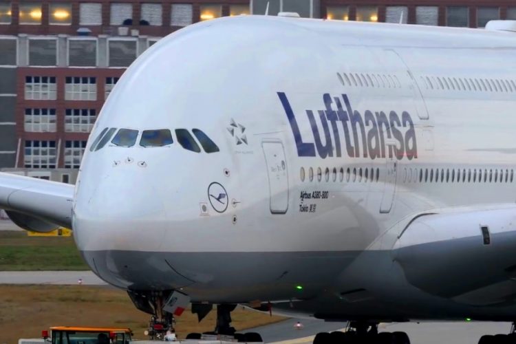 Генеральный директор авиакомпании Lufthansa выступает против дешевых билетов