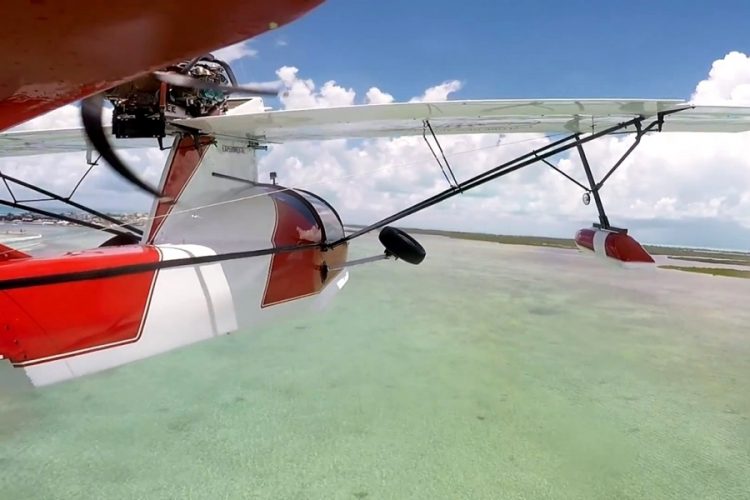 13-летний юноша пытался украсть 2 самолета