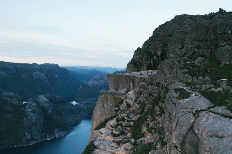 В Норвегии появится отель в скале