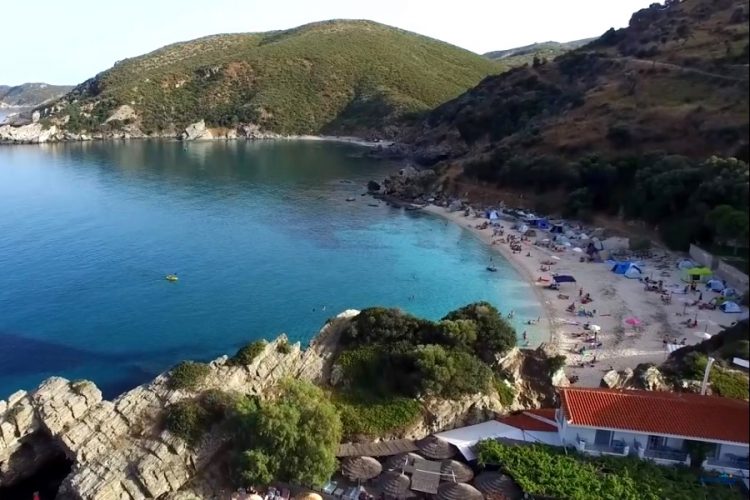 Туристы убили рыбу-меч на острове Эвия и попали под "обстрел" активистов