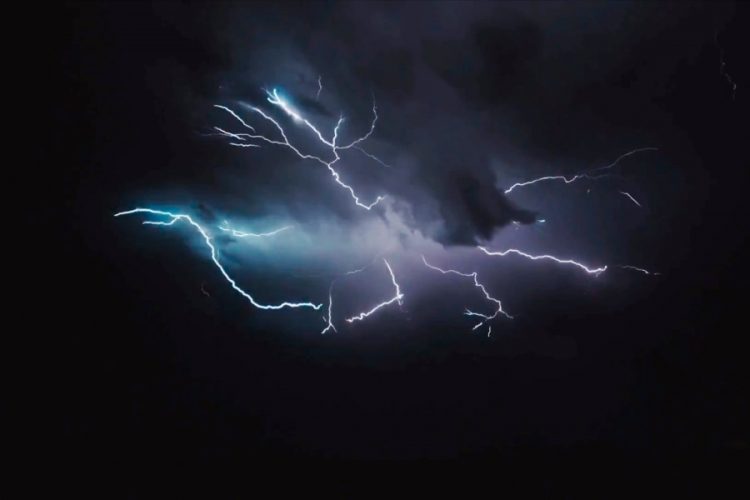 Число погибших в Китае растет - погода стабильно плохая