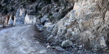 Опытный турист погиб в горах Омана